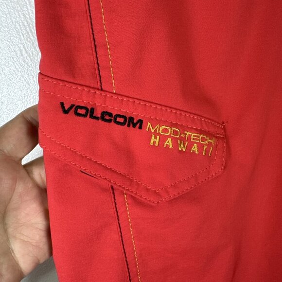 Volcom Men's 40 Mod-Tech Hawaii Hybrid Cargo Shorts Red FLAW Inseam 9.75" - Picture 4 of 11